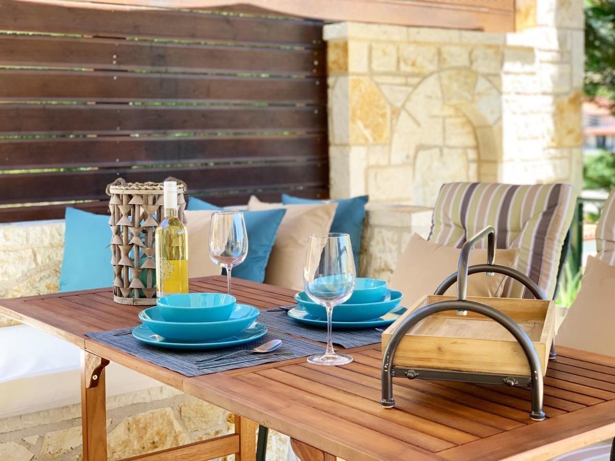 Villa Victoria Boutique Apartments Sívota エクステリア 写真