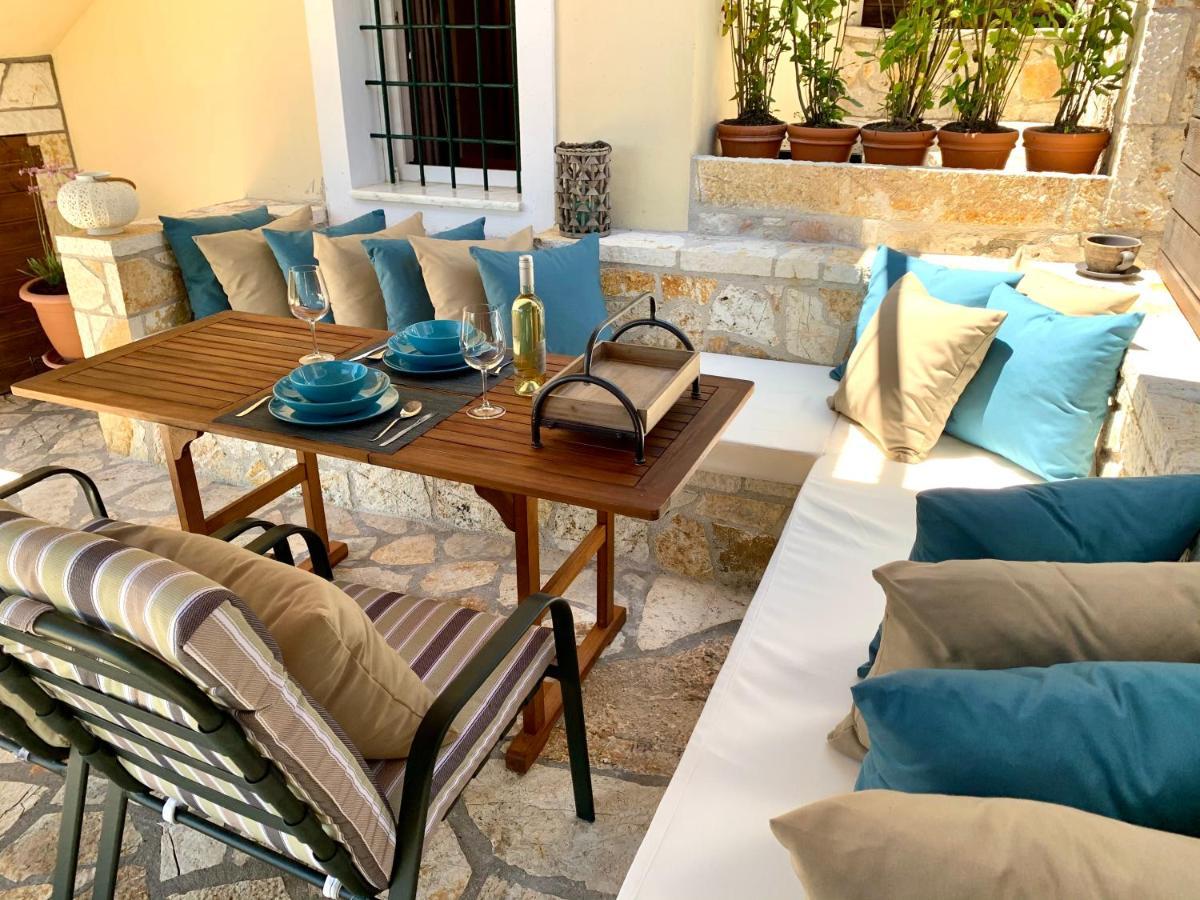 Villa Victoria Boutique Apartments Sívota エクステリア 写真