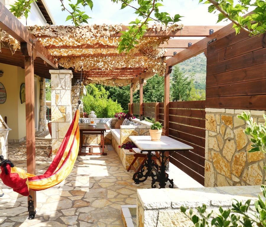 Villa Victoria Boutique Apartments Sívota エクステリア 写真